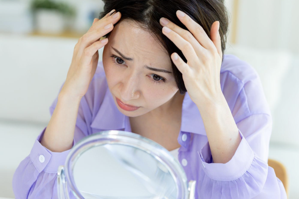 Why Is Your Hair Thinning After 40? The Real Hormone Connection Every Woman Needs to Know