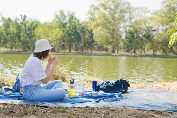 How to Avoid Summer Weight Gain Without Missing the Fun